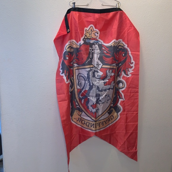 Harry Potter Gryffindor red banner flag - Picture 4 of 4